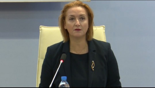 INVESTIMET NË INFRASTRUKTURË/ Anila Denaj i kthehet Metës: Mos e pengo Vlorën, s’është bahçe e LSI