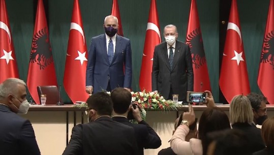MARRËDHËNIET TREGTARE/ Turqia partneri i 4 kryesor i Shqipërisë, në fokus industria përpunuese dhe energjia