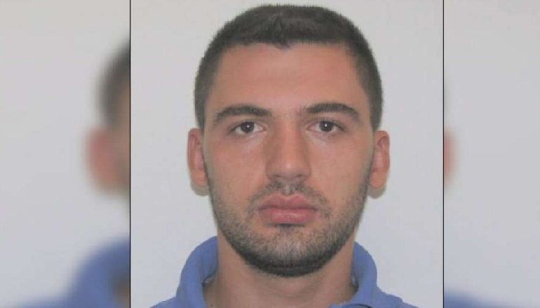 NËN HETIM PËR PASTRIM PARASH/ Prokuroria e Elbasanit sekuestron pasurinë e grabitësve të Rinasit Klement dhe Eldi Çela