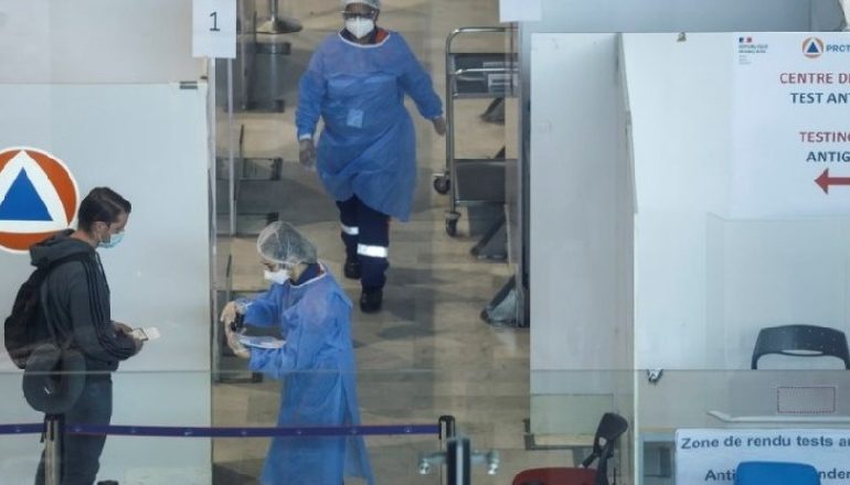 VARIANTET E REJA TË COVID-19/ Nga sot Franca mbyll kufijtë për Shqipërinë, Kosovën dhe për të gjitha…