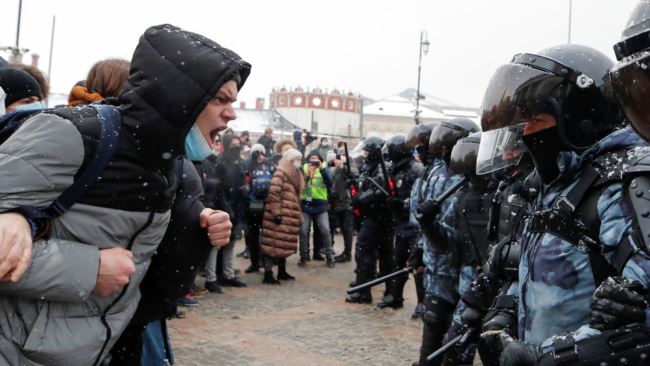 PROTESTAT NË RUSI/ Mbi 4,000 të arrestuar në protestat në mbështetje së opozitarit Navalny
