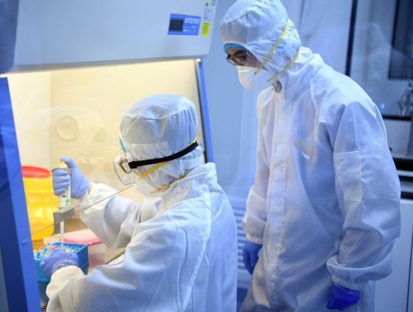 SHOKUESE/ Shkencëtarët kinezë gjejnë gjurmë të koronavirusit në akullore, mbyllet fabrika ku u prodhua
