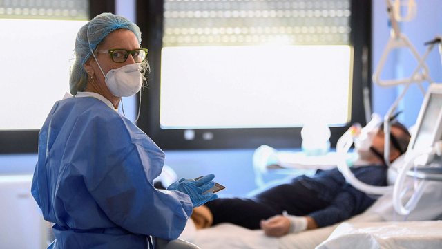 PANDEMIA/ Vala e dytë merr jetën e më shumë se 100 mjekëve në Itali