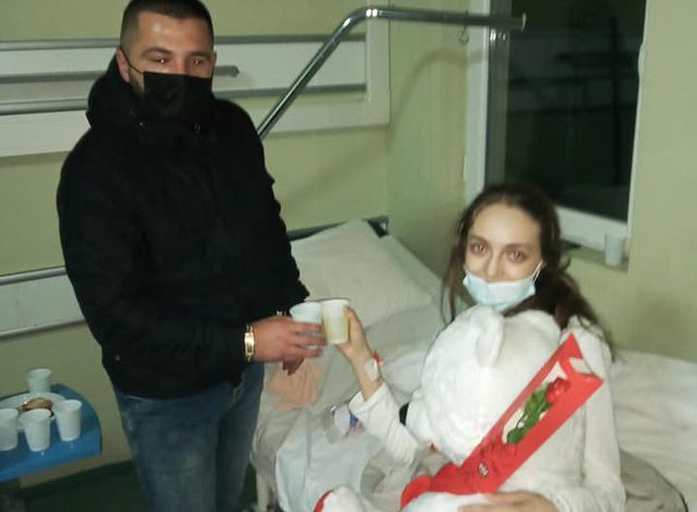 E RËNDË/ Ndërroi jetë 1 ditë pasi festoi 20-vjetorin, flet djali që do i dhuronte veshkën: Ishte motra ime…