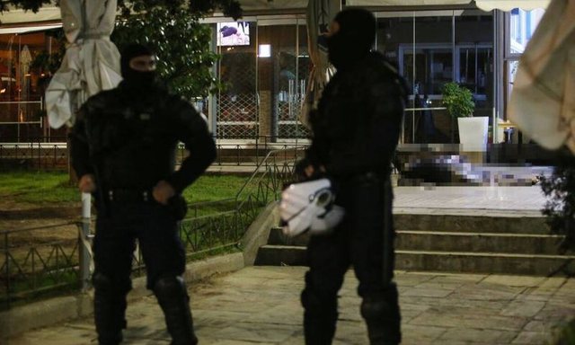 NGJARJTA TRAGJIKE NË ATHINË/ Babai shqiptar doli para plumbave për të mbrojtur djemtë (DETAJET)