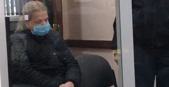“TIRJA” E LIDHUR ME BASHKËPUNTORË EDHE JASHTË SPITALIT/ Shenjëstronin familjarët e pacientëve. Dalin bisedat…