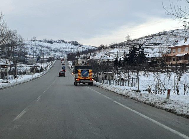 NGRICAT NË RRUGË NGA TEMPERATURAT E ULËTA/ Ja akset ku rekomandohet përdorimi i zinxhirëve