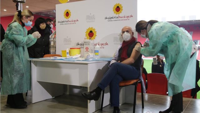 U INFEKTUA NGA COVID-19 PASI MORI DOZËN E PARË TË VAKSINËS/ Ja si është gjendja shëndetësore e Piperos