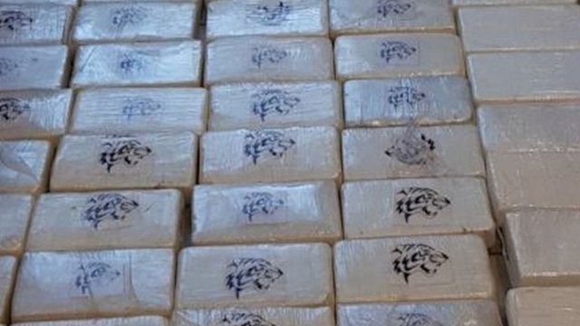 FURNIZONTE ME KOKAINË GJITHË ISHUJT GREKË/ Goditet banda shqiptaro-serbe