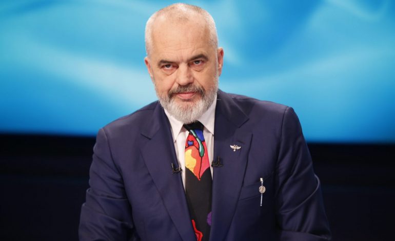 SI RUHEN VAKSINAT? Rama IRONIZON: I sollëm me kuaj, i mbajmë në arka domatesh