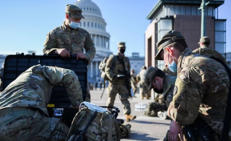 SHBA/ Atmosfera ushtarake përfshin kryeqytetin amerikan para INAGURIMIT të Bidenit
