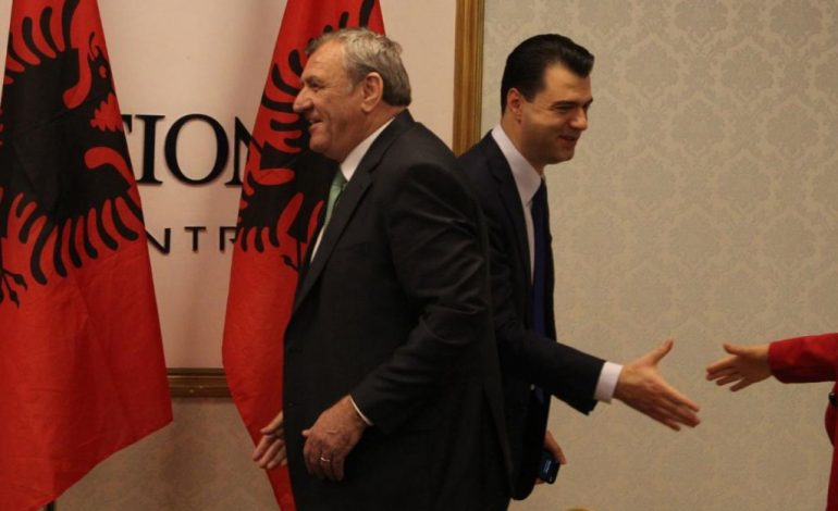 NUK PËRMBAHET/ Agron Duka: Çfarë është kjo?! Ne e pranuam njëri-tjetrin, nuk na pranoi Basha…