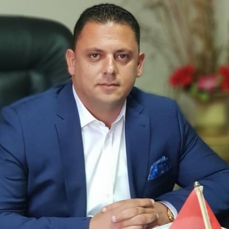 “MOS HUMBISNI VIGJILENCËN”/ Kryebashkiaku i Kavajës pozitiv me COVID-19
