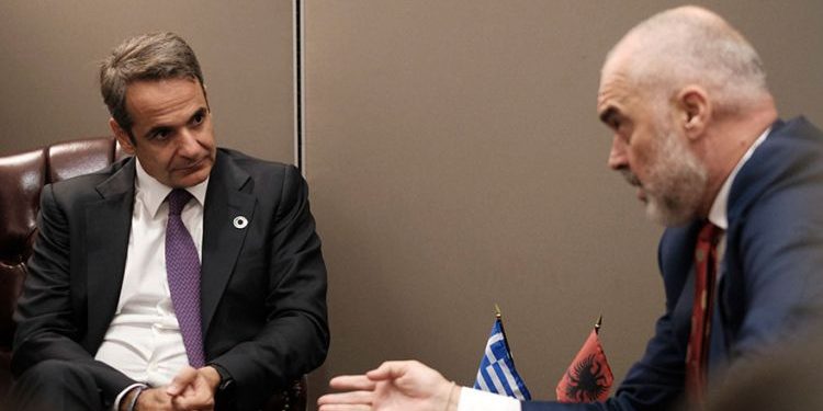 VIZITA NË GREQI/ Drekë pune me homologun grek, dalin FOTOT e takimit Rama-Mitsotakis