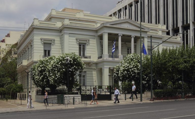 TAKIMI NË TIRANË? Greqia: Nuk kemi ftesë zyrtare, por do t’i bashkangjitemi tryezës nëse ftohemi prej Turqisë