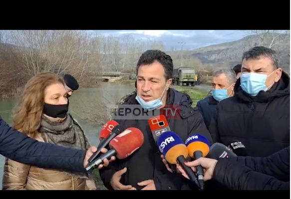 PËRMBYTJET NGA MOTI I KEQ NË VEND/ Ministri Peleshi në terren: Niveli i ujit është ulur, jemi në gatishmëri