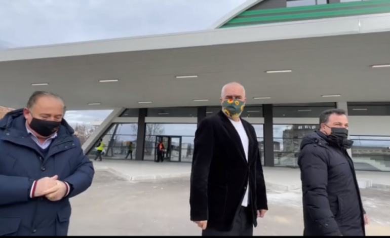 INSPEKTON PUNIMET NË KORÇË/ Rama: Terminal modern autobusësh, ferma dhe rrugë në “Parisin e Vogël” dhe gjithë qarkun