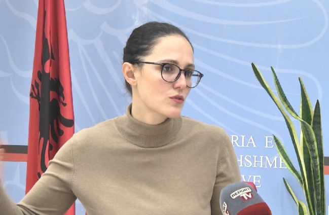 NGA 1 JANARI 7600 BIZNESE NISËN LËSHIMIN E FATURAVE ELEKTRONIKE/ Drejtoresha e tatimeve: Gradualisht dalin nga tregu kasat fiskale