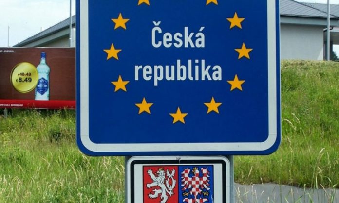 SITUATA E COVID-19/ Çekia merr vendimin drastik, mbyll kufijtë për çdo shtetas të huaj