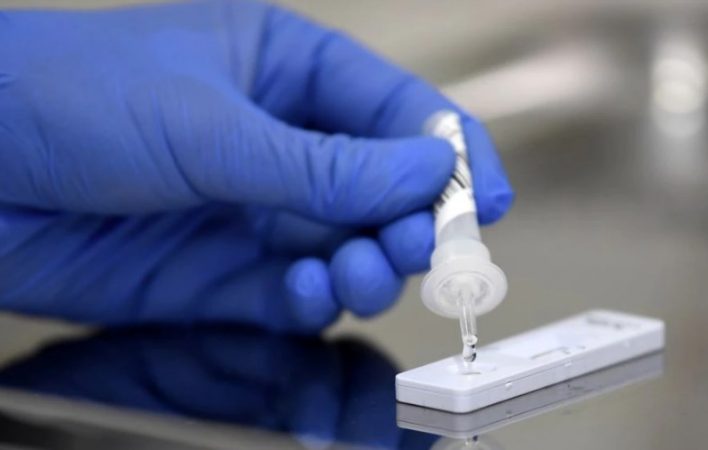 DYSHIME PËR VARIANTIN E RI TË COVID-19/ Kosova nis 30 mostra për ekzaminim në Gjermani
