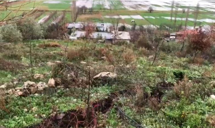 MOTI I KEQ/ Reshjet e shumta shkaktojnë shembje dherash në disa zona në Lezhë, rrezikohen banesat