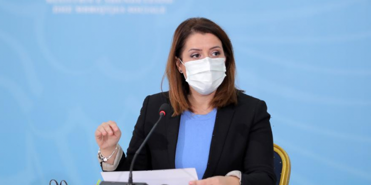 JEP LAJMIN E MIRË/ Manastirliu: Nga ky muaj, pagat e mjekëve dhe infermierëve rriten me 40%