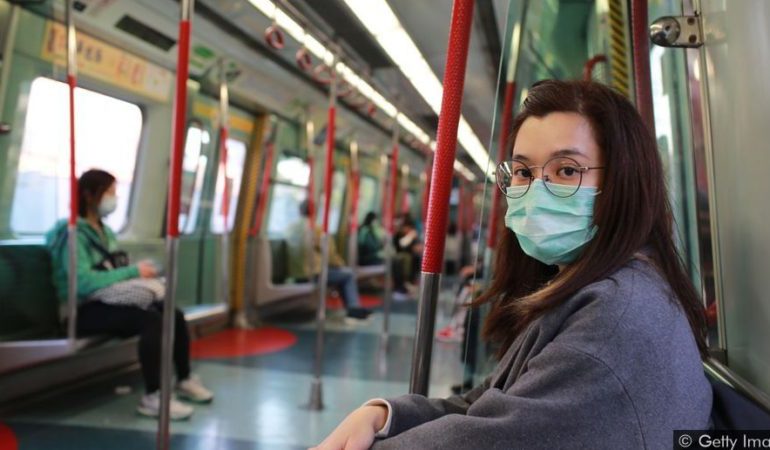 KORONAVIRUSI/ Doktorët francezë: Mos flisni në metro, shmangni përhapjen e COVID-19