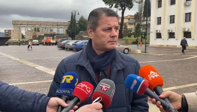 “SITUATA ËSHTË E RËNDUAR…”/ Kryebashkiaku Ndreu: Po bëjmë gjithçka për të shpëtuar jetë