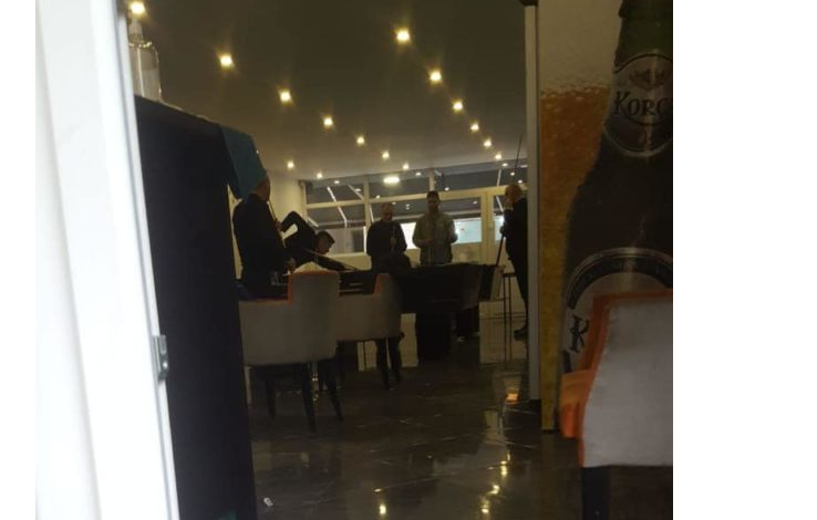 LSI “PËRGATITET” PËR ZGJEDHJET/ Petrit Vasili kapet duke luajtur… (FOTO)
