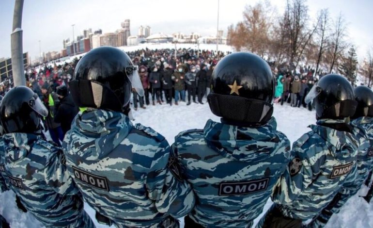 ANALIZA/ Përse Kremlini i cilëson protestuesit si “pedofilë politikë”?