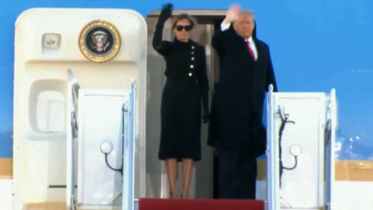 “DO TË RIKTHEHEMI…”/ Trump para largimit me “Air Force One”: Do rishihemi së shpejti