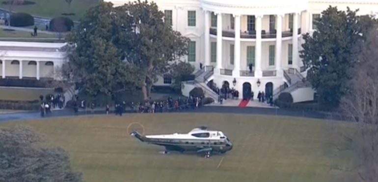 PAMJET LIVE/ Momenti kur Donald Trump largohet nga Shtëpia e Bardhë