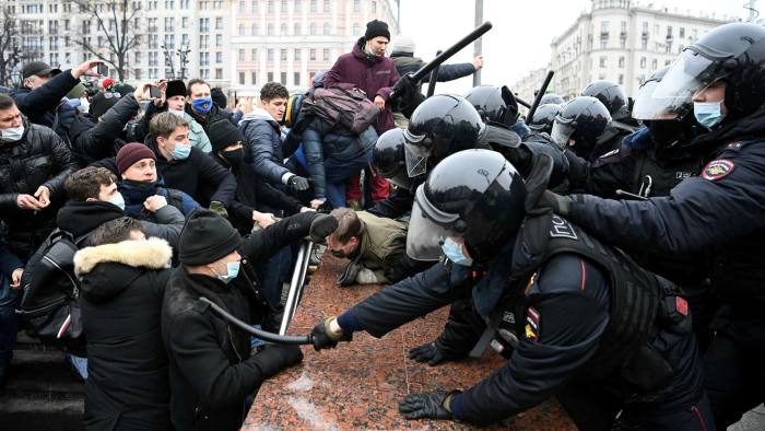 NESËR PROTESTA MASIVE NË RUSI/ Moska në “shtetrrethim”, Policia paralajmëron pjesëmarrësit