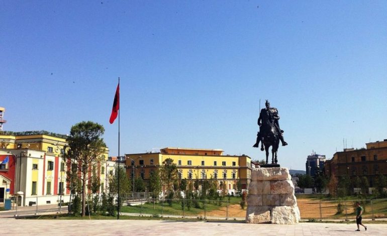 “THE ECONOMIST”/ Shqipëria vendi me përmirësim më të ndjeshëm të demokracisë në Europën Lindore
