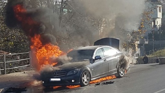 E RËNDË/ Merr flakë në ecje makina në Sauk, vetëm dëme materiale. Dyshohet se… (VIDEO)