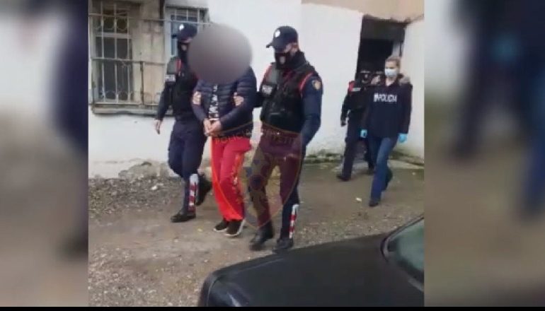 TRAFIKUAN 23 KILOGRAM KANABIS/ Shkatërrohet grupi kriminal në Korçë! Në pranga 7 persona…
