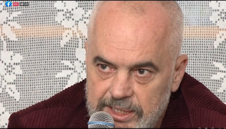 BASHKËBISEDIM ME QYTETARËT NË GJIROKASTËR/ Batuta e Ramës: Po si s’na keni vënë një pikë ujë përpara, tamam gjirokastritçe