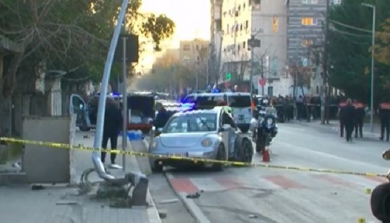 AKSIDENT I RËNDË NË TIRANË/ Makina përplas për vdekje 25-vjeçaren te “Instituti”
