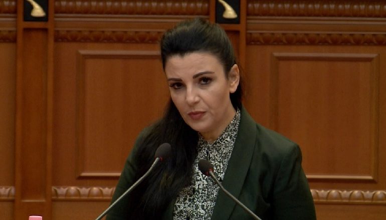 KONCESIONI PËR AEROPORTIN E RINASIT/ Balluku në Kuvend: Situata në aviacion prej COVID shumë e vështirë, duhet respektuar…