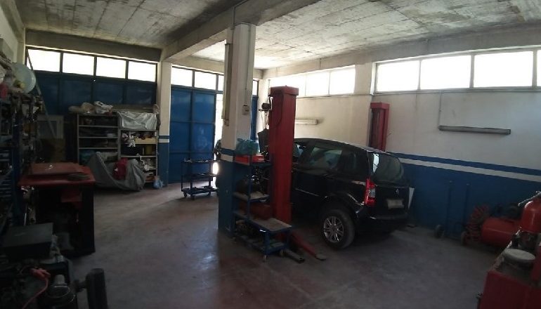 IU GJETËN 25 MAKINA PA DOKUMENTE/ Arrestohet pronari 38-vjeçar i servisit në Elbasan