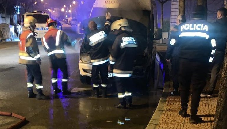 DIGJET FURGONI I TRANSPORTIT NË VLORË/ Shkak dyshohet konkurrenca. Policia…
