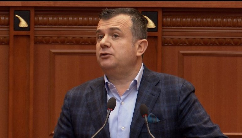 MOTI I KEQ DHE PANDEMIA/ Balla: Basha nga vila e tij telefononte se kishte ngelur në rrugë! Na rrofshin votat nëse s’mbrojmë qytetarët nga COVID