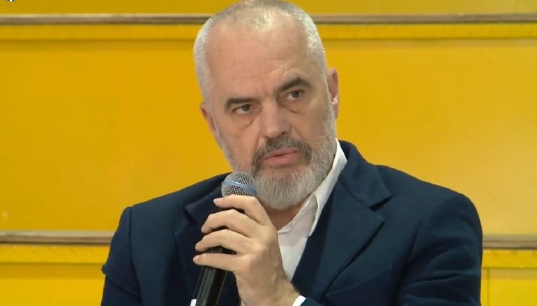 30-VJETORI I EKSODIT MASIV TË SHQIPTARËVE DREJT ITALISË/ Rama viziton shtetin fqinj më 5 dhe 6 mars