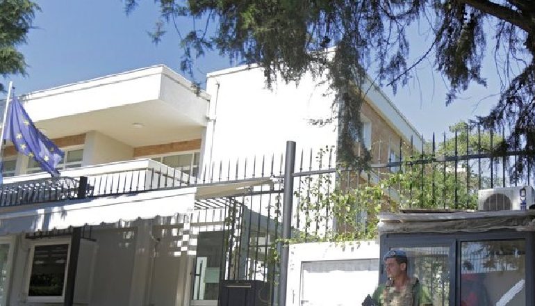 COVID-19/ Ambasada greke dhuron teste falas, të gjithë banorët e moshuar të Finiqit mund të testohen pa paguar