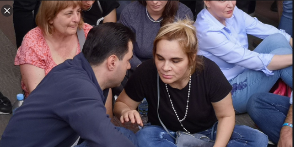 RAPORTI ME BASHËN/ Kryemadhi: Ja ku ndahem unë dhe ai. Ne kemi ideologji…