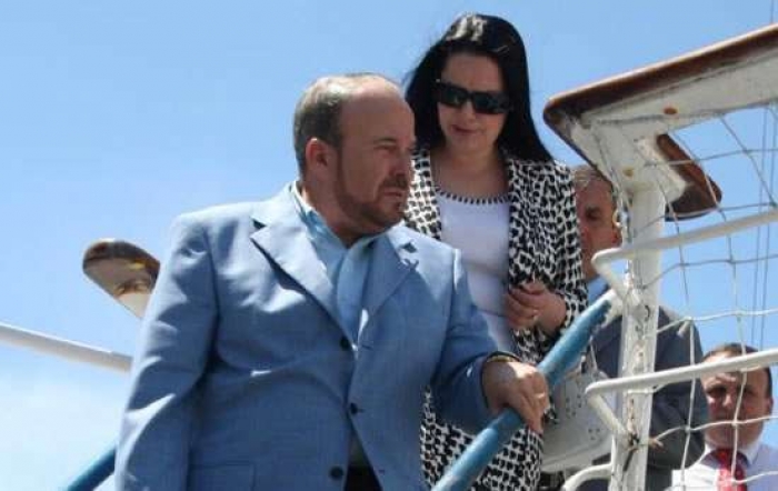 RISHFAQET FATOS NANO/ Me look të ri, ja si ka ndryshuar ish kryeministri