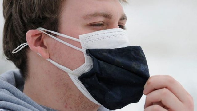 PANDEMIA/ Imunologu i njohur: Amerikanët mund të mbajnë maska edhe në vitin…