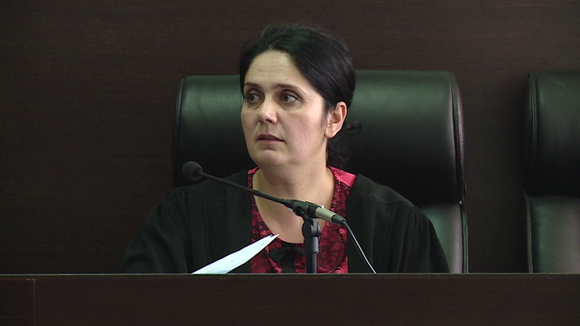 AKSION NGA SPAK NË KRUJË/ Arrestohet gjyqtarja që lironte kriminelët nga burgu dhe dhjetë të tjerë