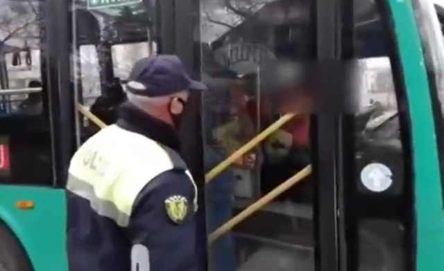 MASAT ANTI-COVID/ Policia kontrolle intensive edhe në urbanë. Gjobiten… (VIDEO)