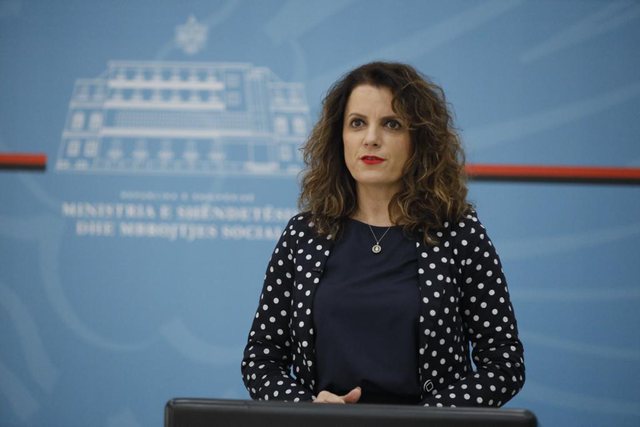 PARALAJMËRON Tomini: Ata që e kanë kaluar koronavirusin, janë të ekspozuar ndaj…